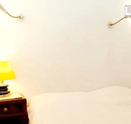 Mouros Apartmán *